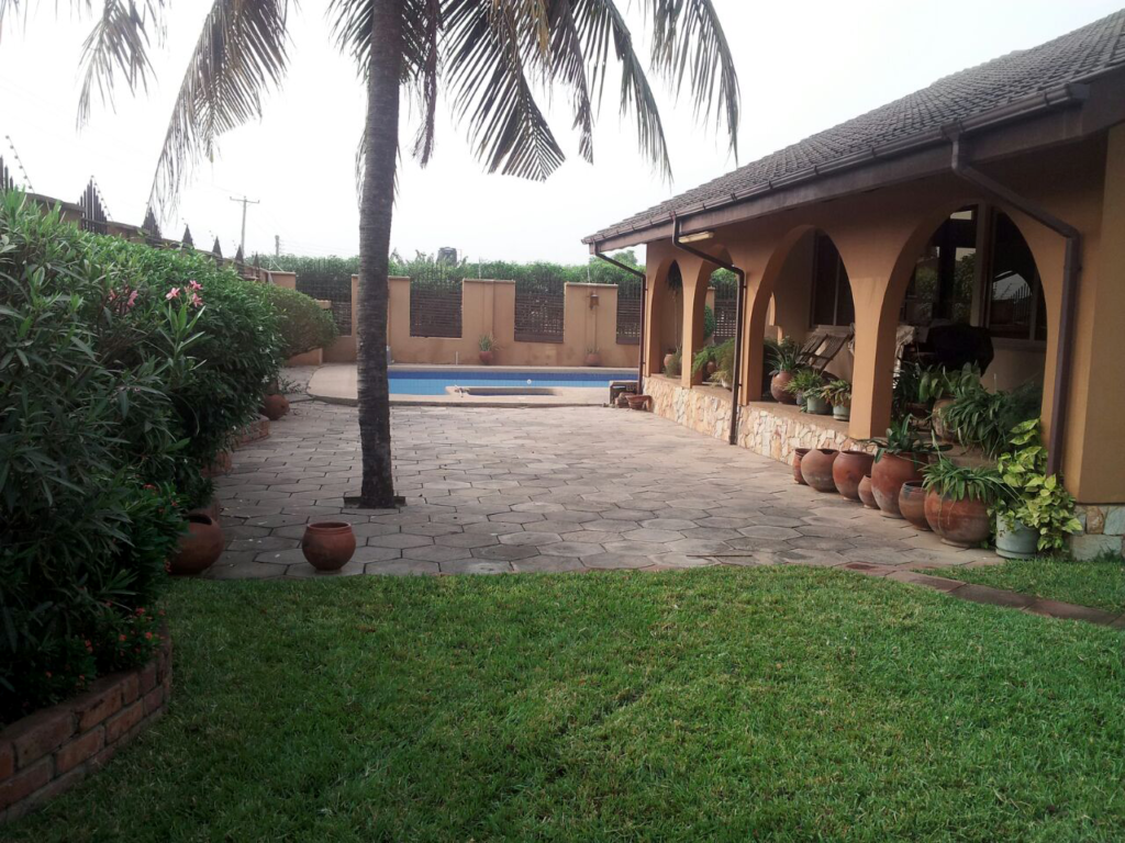 houseforsaleintemaswimmingpoolview Ghana Homes for Sale